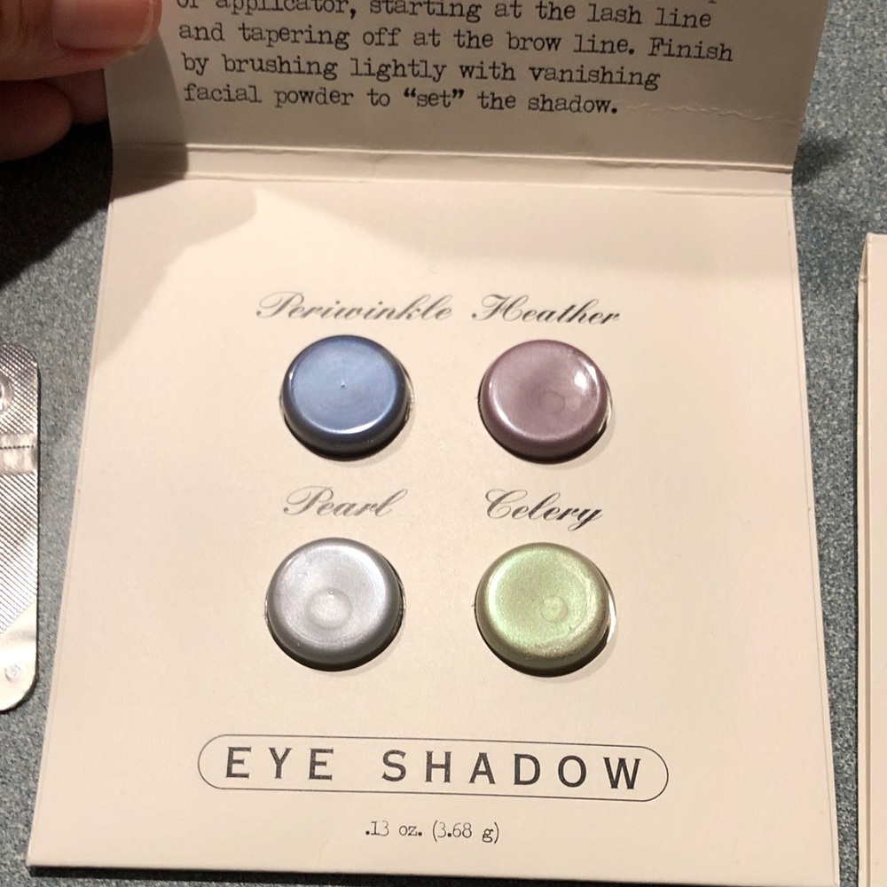 Burt's Bees Sample Bundle (10) - Picture 7 of 12